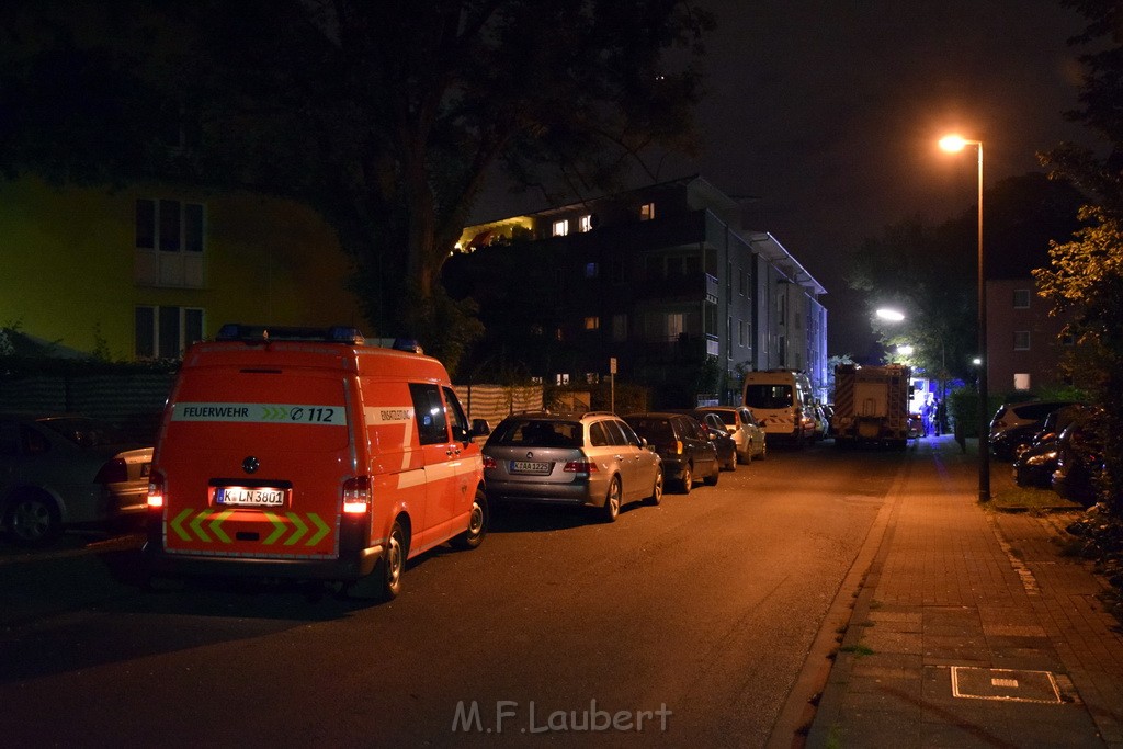 Feuer 2 Y Kellerbrand Koeln Ostheim Ruppinerstr P226.JPG - Miklos Laubert